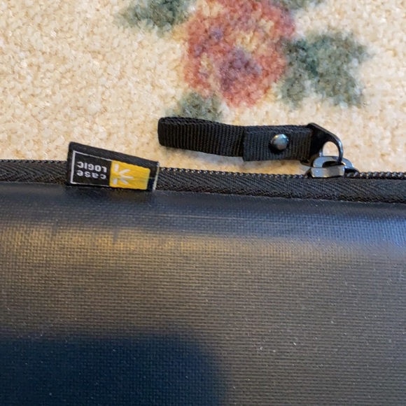 Logitech Laptop Case - Picture 2 of 4